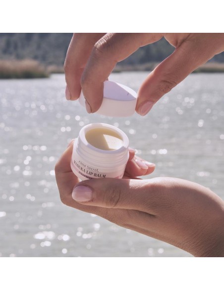 BÁLSAMO LABIAL REPARADOR FRESA KARITÉ, INCA INCHI & MIEL DE MANUKA