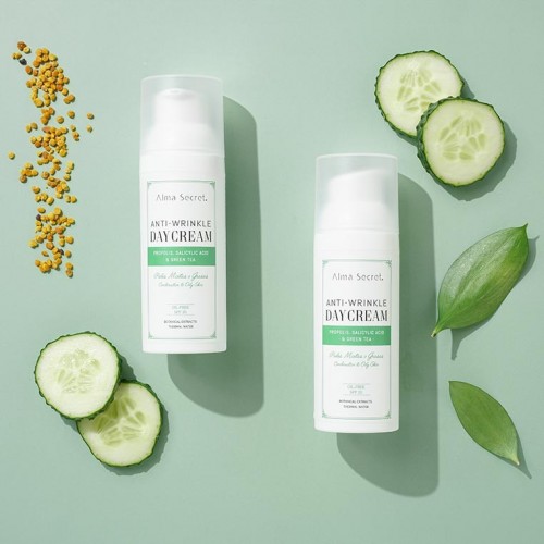 HIDRATANTE ANTIARRUGAS CON PEPITA DE UVA, CENTELLA & RESVERATROL SPF 20